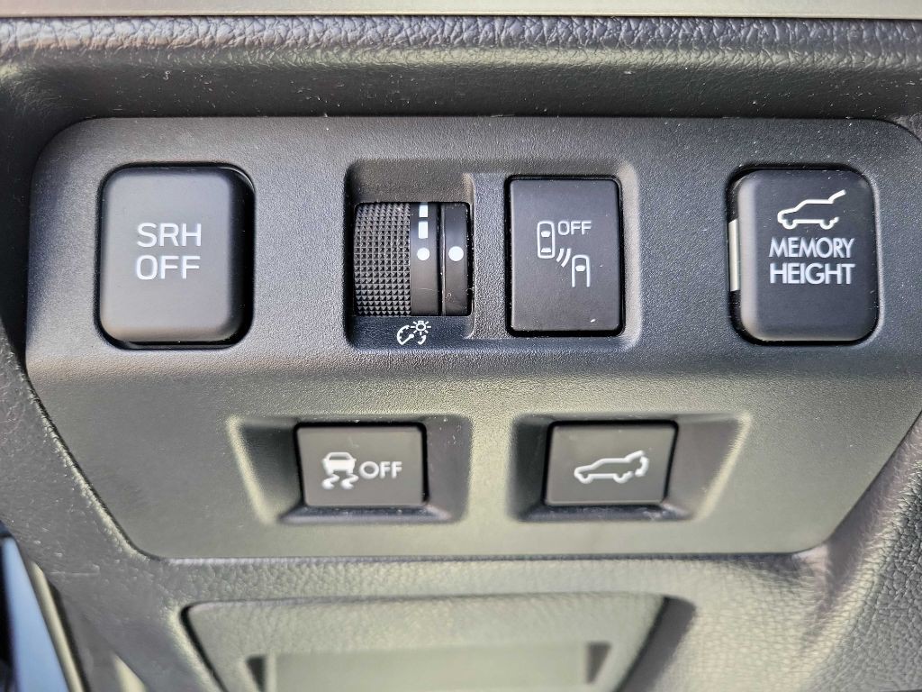 2017 Subaru Forester Image 14
