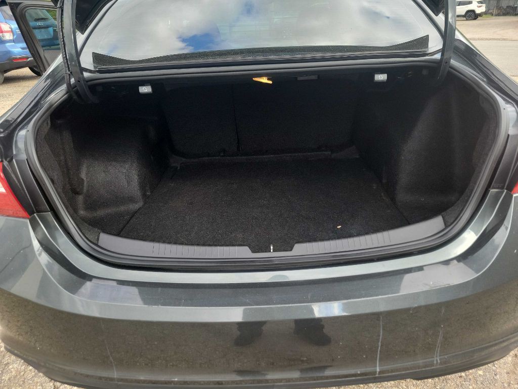 2017 Chevrolet Malibu Image 25