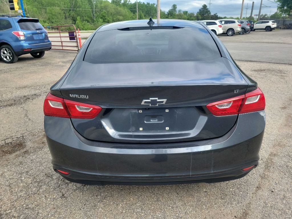 2017 Chevrolet Malibu Image 6