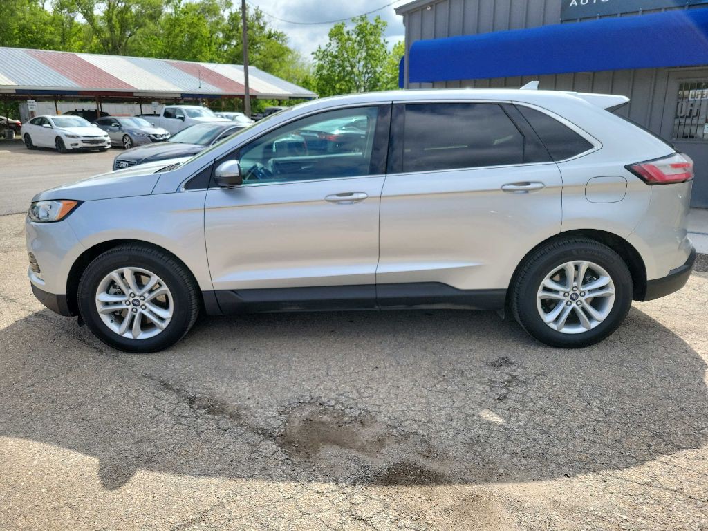 2019 Ford Edge Image 8