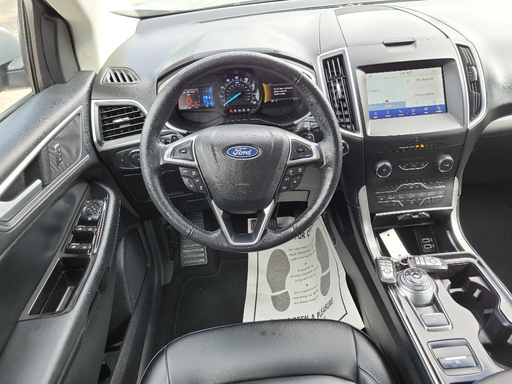 2019 Ford Edge Image 10