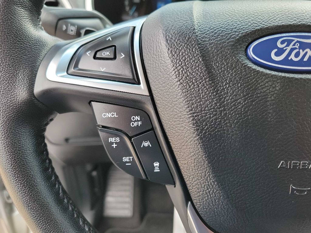 2019 Ford Edge Image 12