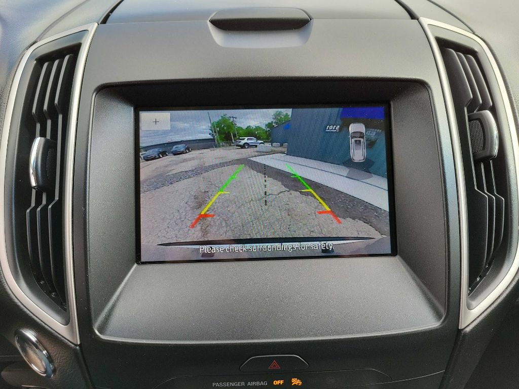 2019 Ford Edge Image 18