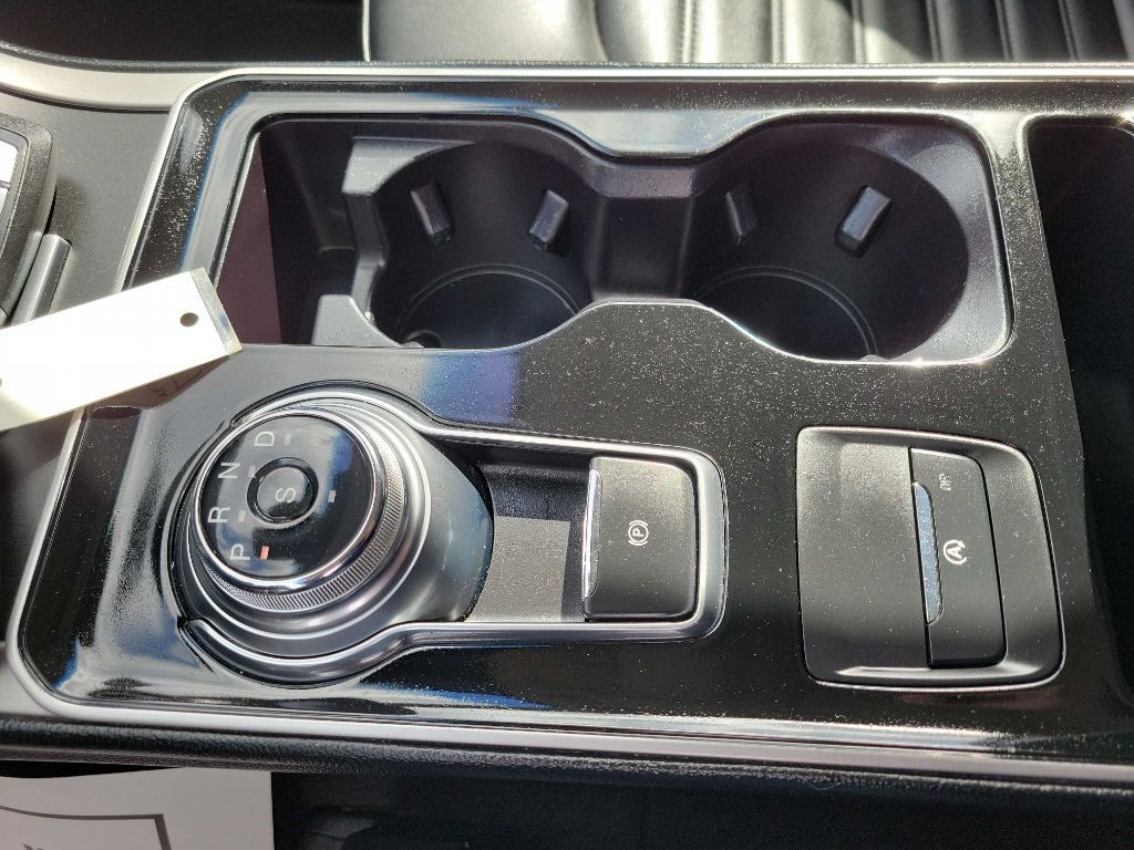 2019 Ford Edge Image 20