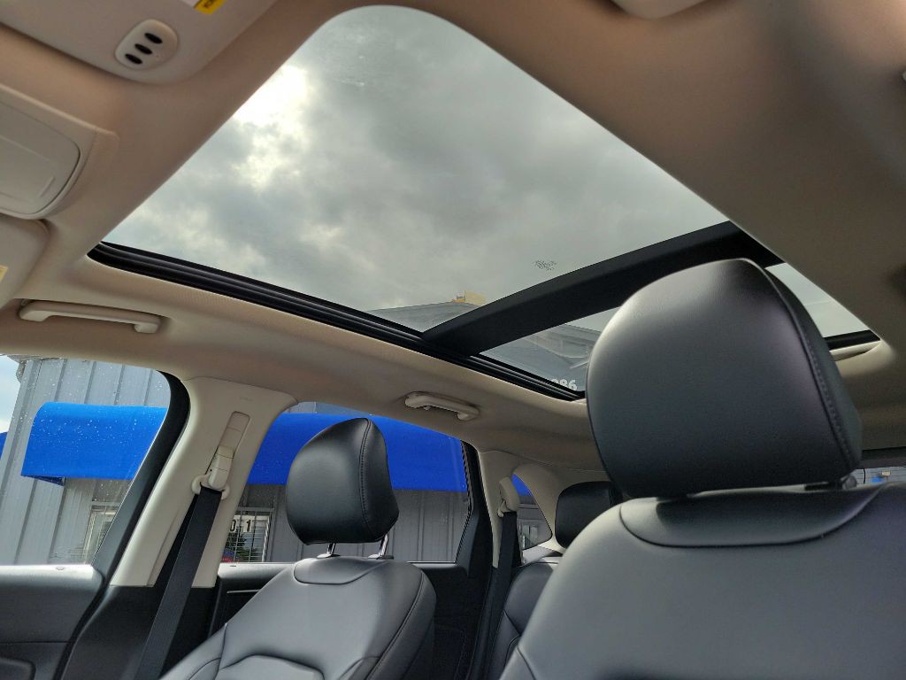 2019 Ford Edge Image 23