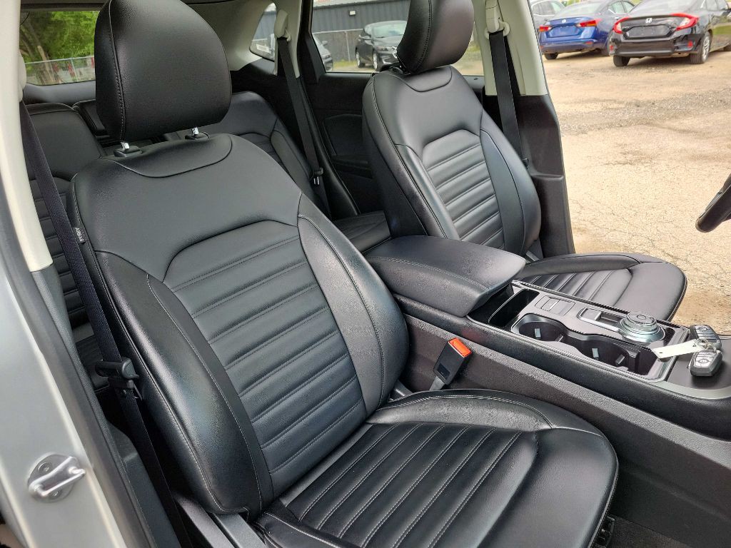 2019 Ford Edge Image 33