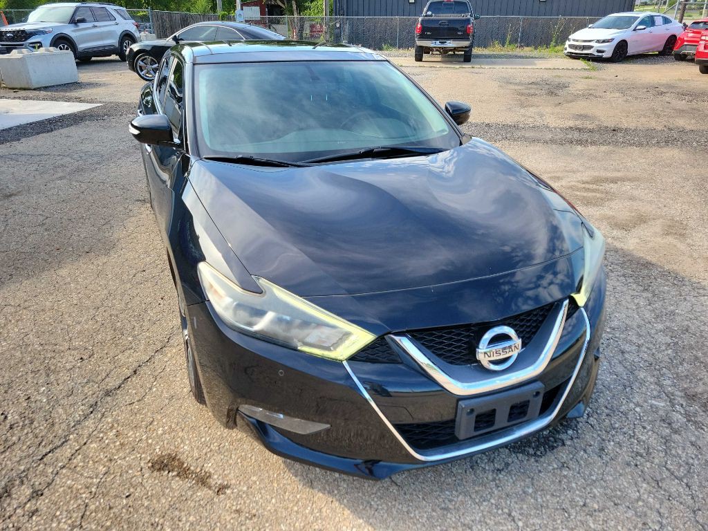2017 Nissan Maxima Image 2