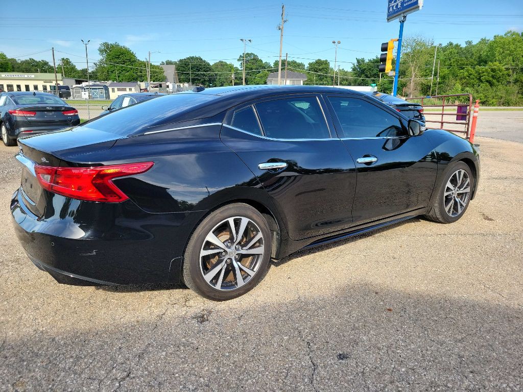 2017 Nissan Maxima Image 3