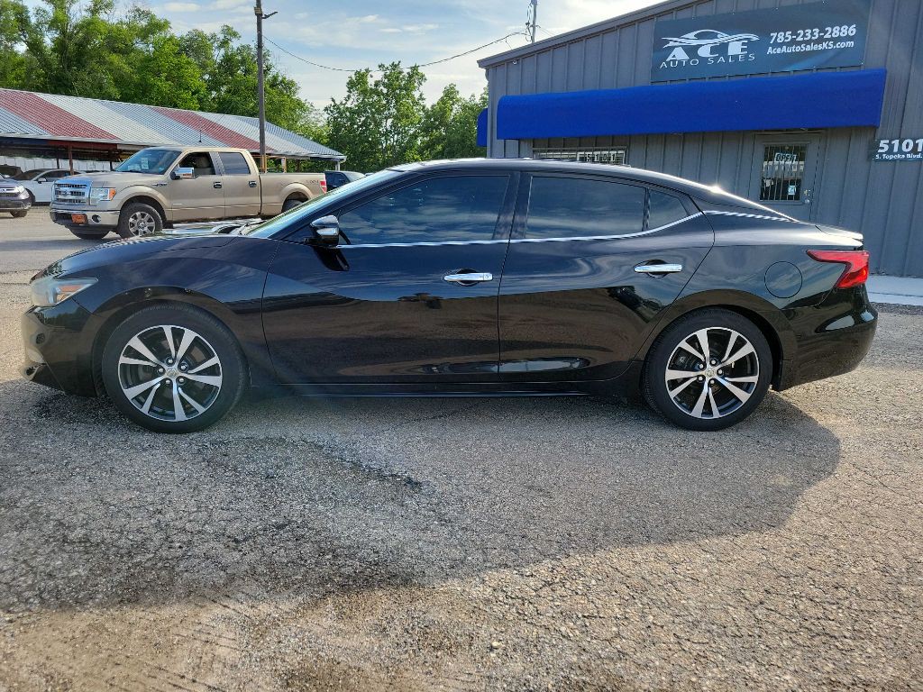 2017 Nissan Maxima Image 4