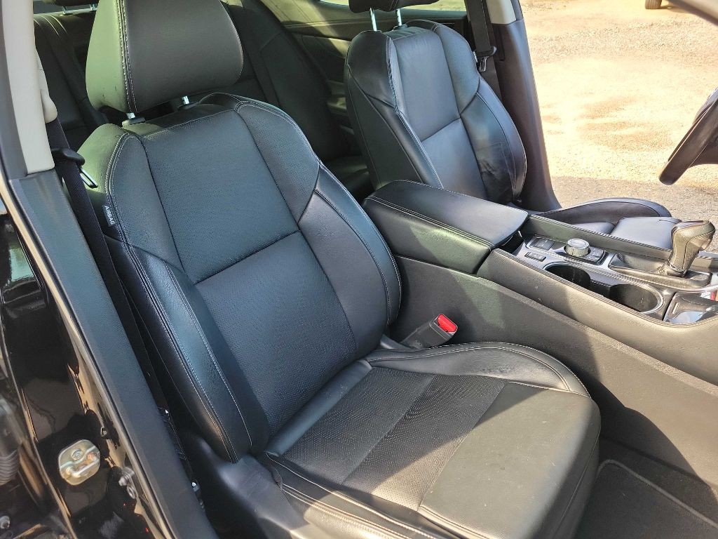 2017 Nissan Maxima Image 16