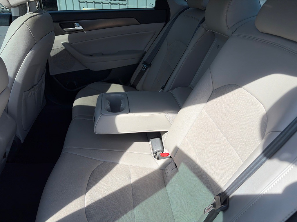 2016 Hyundai Sonata Image 28
