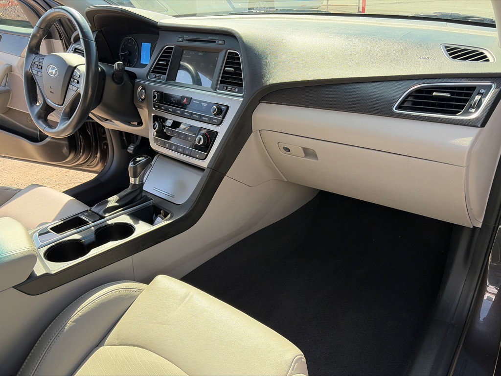 2016 Hyundai Sonata Image 31
