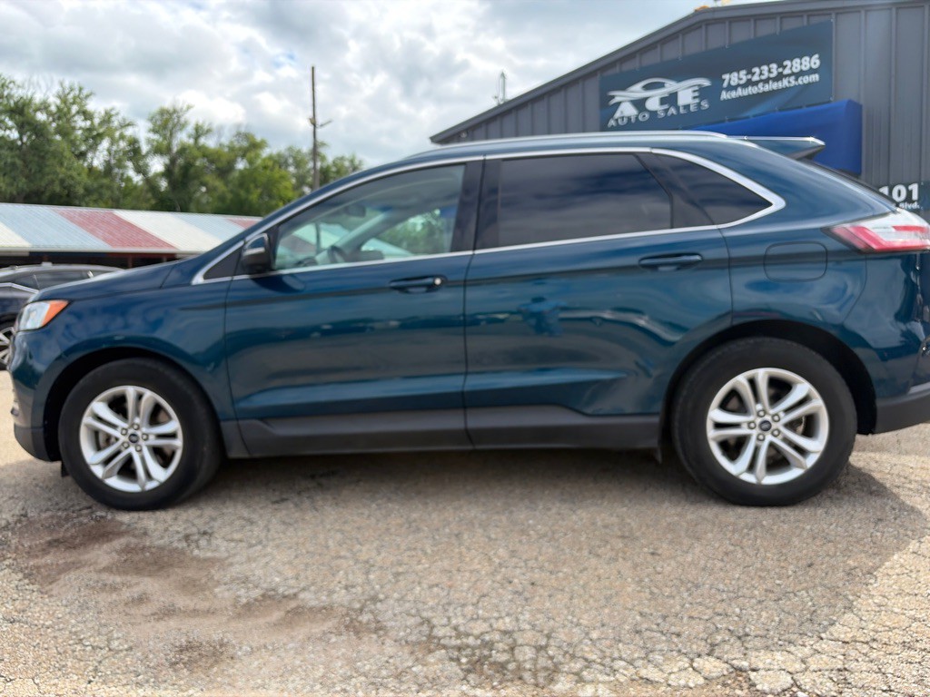 2020 Ford Edge Image 8