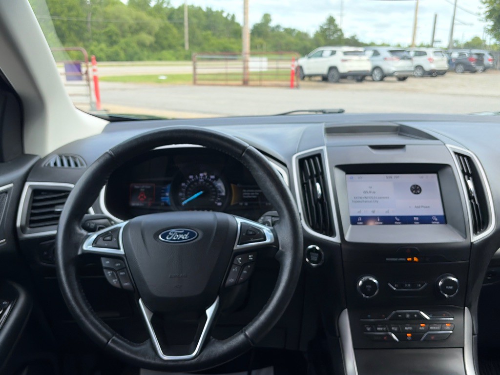 2020 Ford Edge Image 11