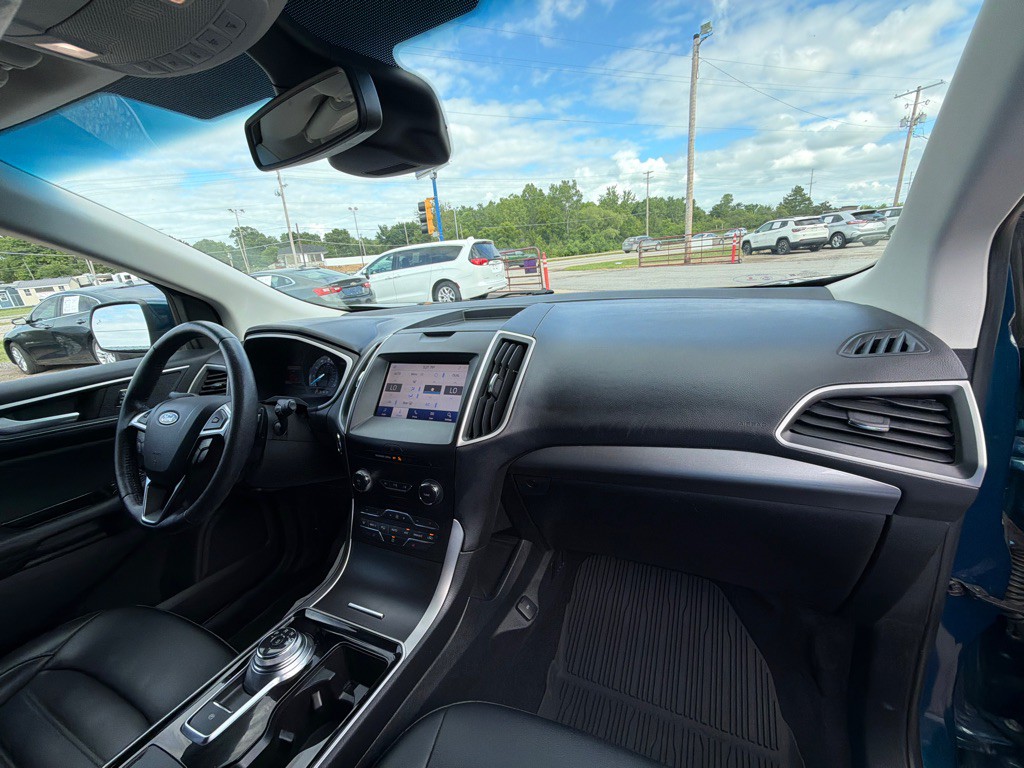 2020 Ford Edge Image 22