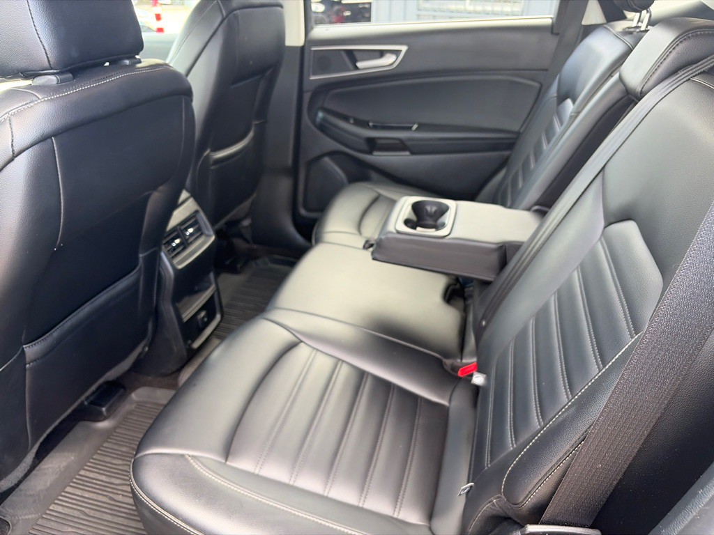 2020 Ford Edge Image 25
