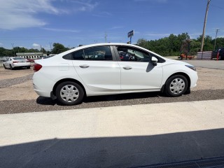 Image for 2017 Chevrolet Cruze Ls Auto ID: 7502334
