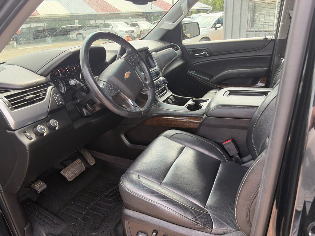 2019 Chevrolet Suburban Image 9