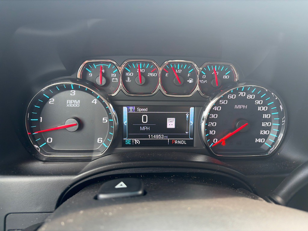 2019 Chevrolet Suburban Image 12