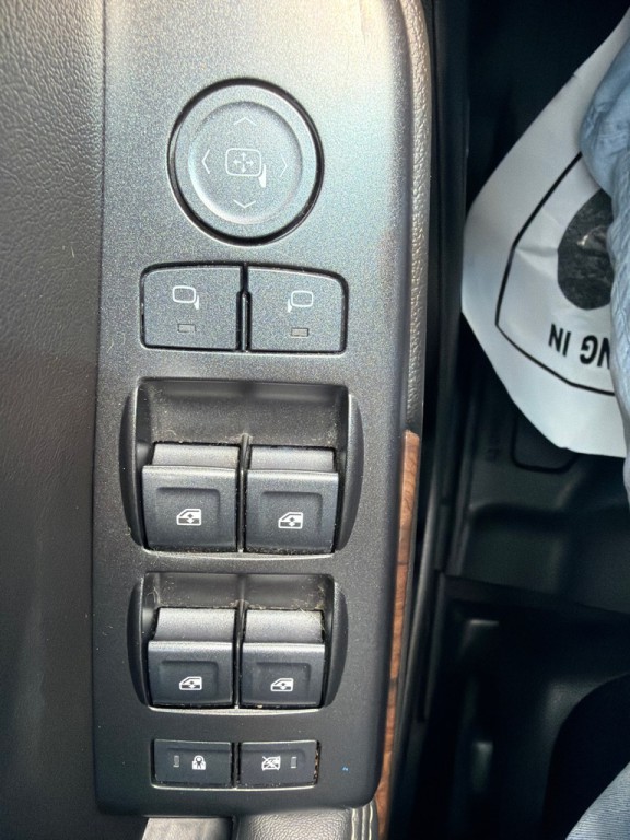 2019 Chevrolet Suburban Image 14