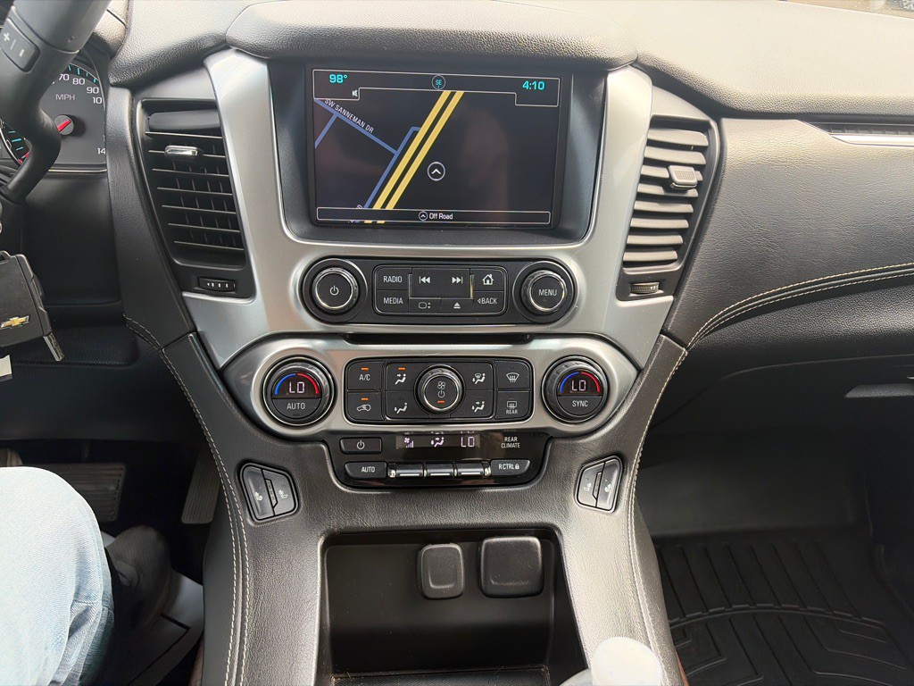 2019 Chevrolet Suburban Image 15