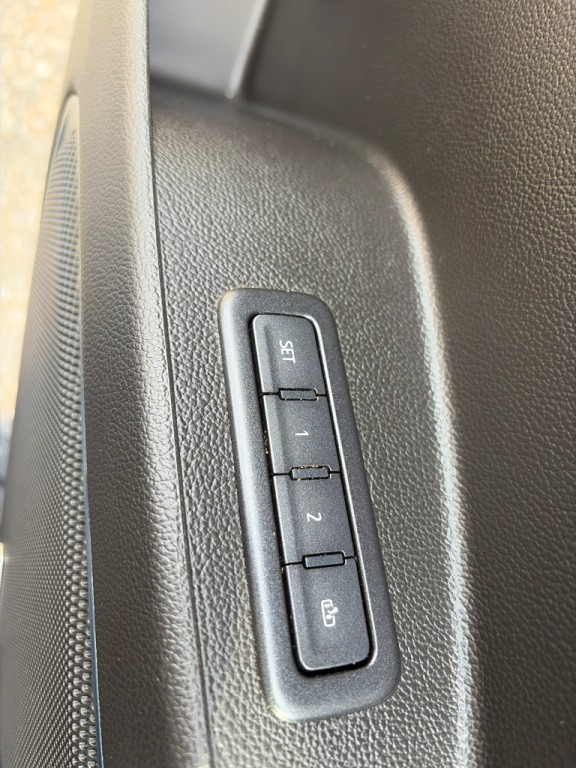 2019 Chevrolet Suburban Image 25