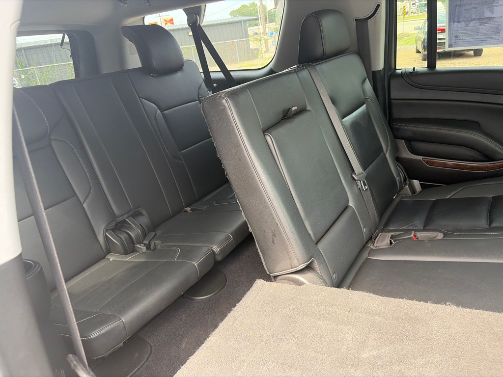 2019 Chevrolet Suburban Image 30