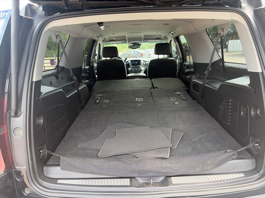 2019 Chevrolet Suburban Image 32