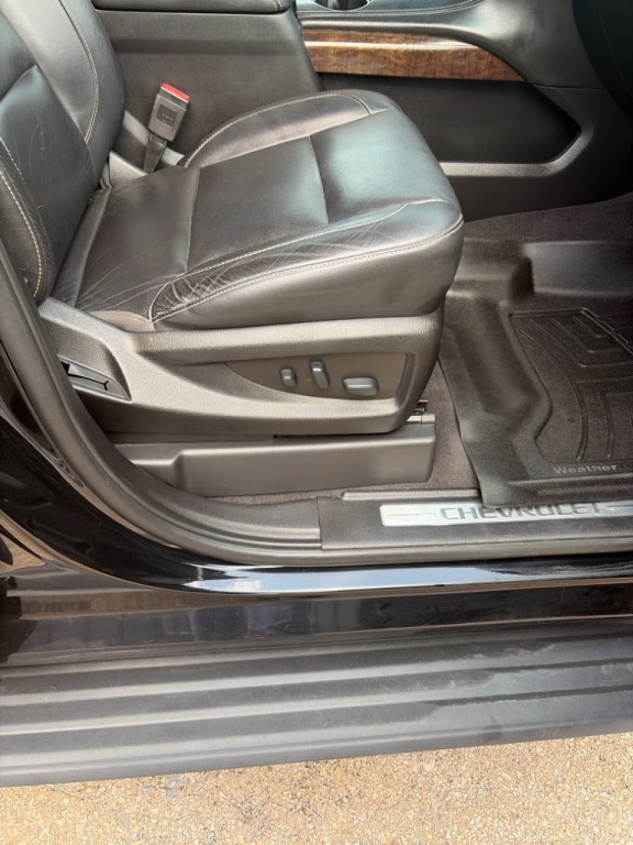 2019 Chevrolet Suburban Image 40
