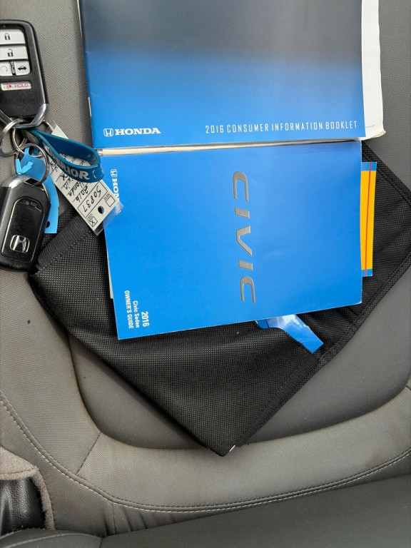2016 Honda Civic Image 18