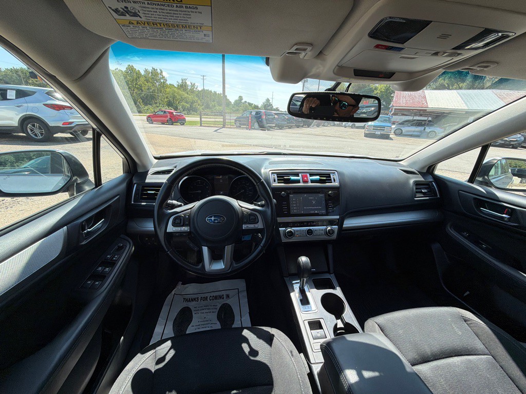 2016 Subaru Legacy Image 10