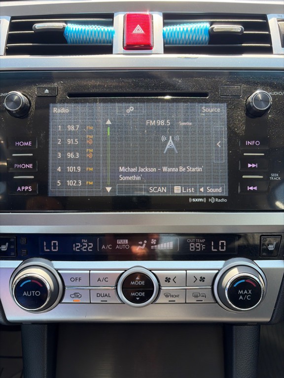 2016 Subaru Legacy Image 16