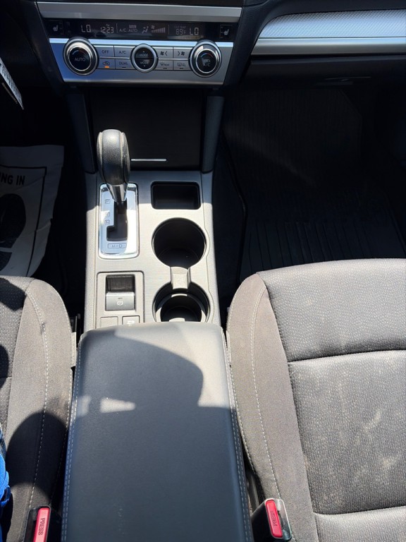 2016 Subaru Legacy Image 18