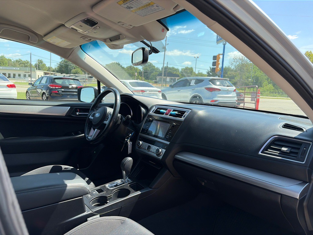 2016 Subaru Legacy Image 23