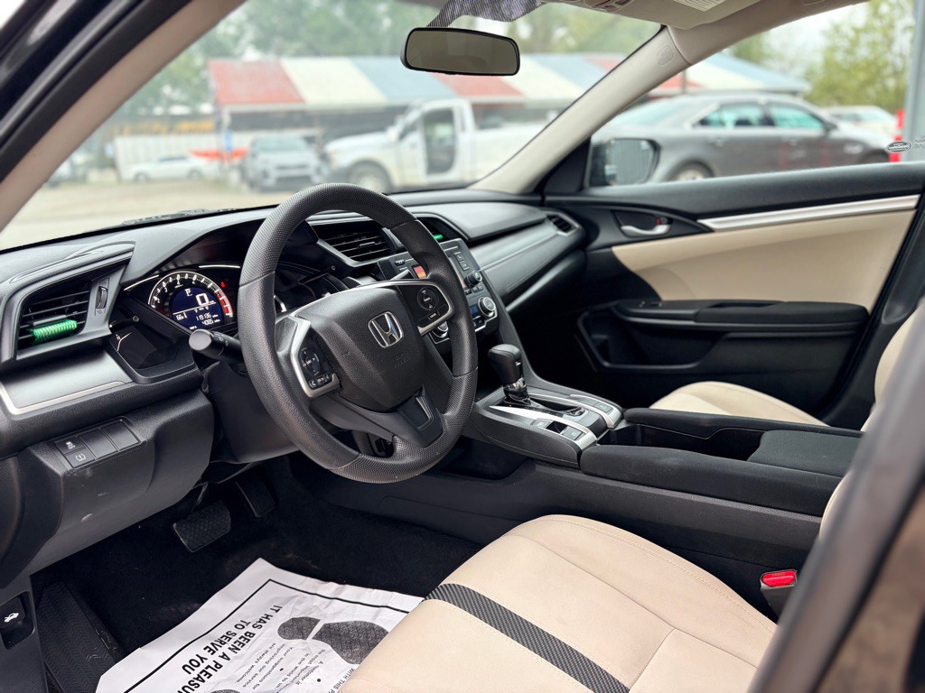 2017 Honda Civic Image 9