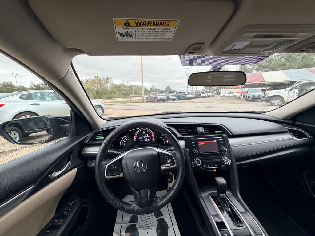 2017 Honda Civic Image 11