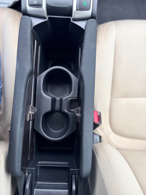 2017 Honda Civic Image 17