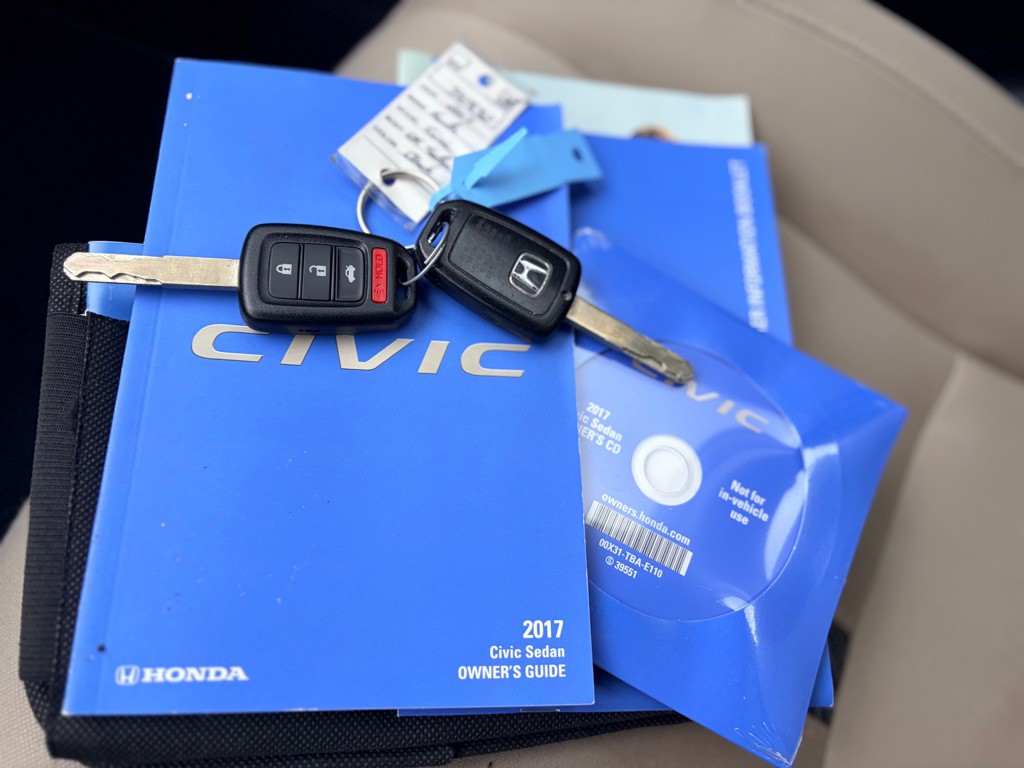 2017 Honda Civic Image 19