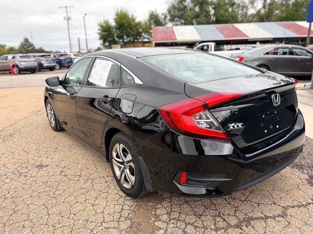 2017 Honda Civic Image 8