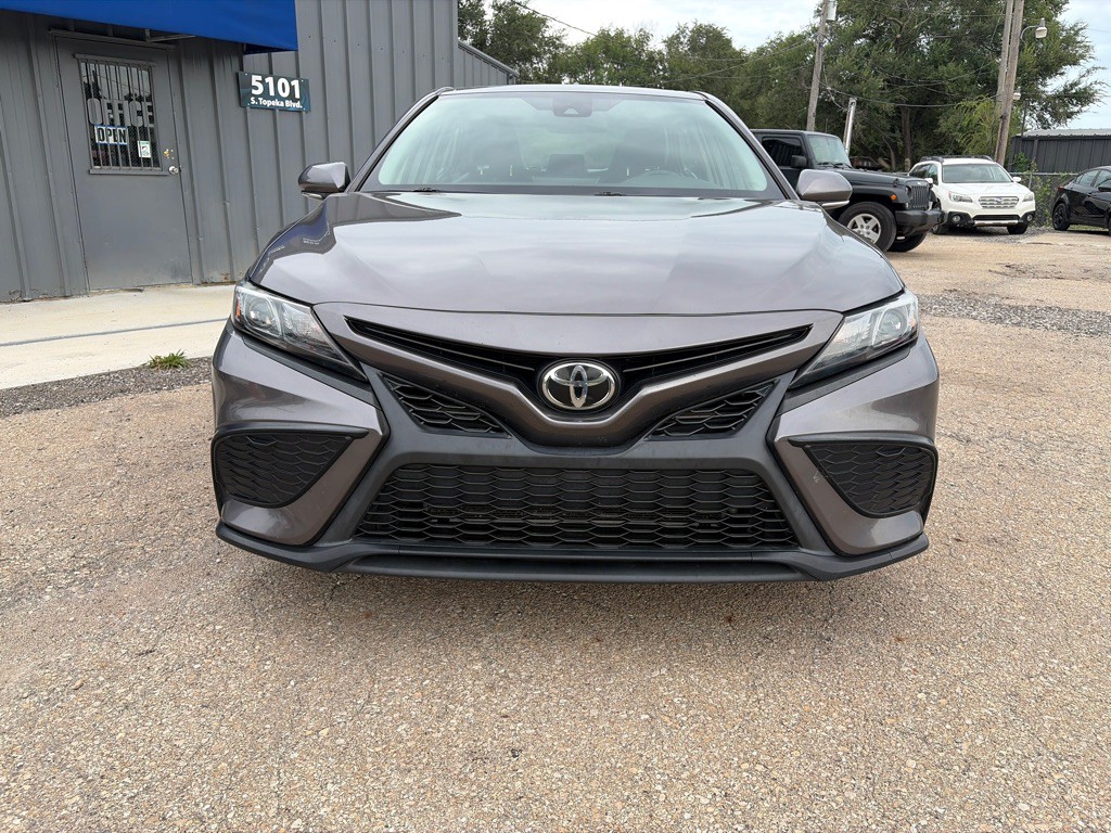 2022 Toyota Camry Image 2