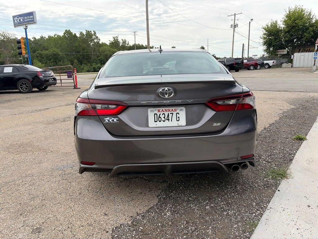 2022 Toyota Camry Image 6