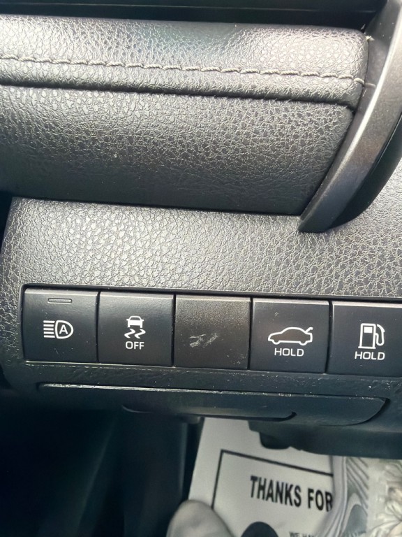 2022 Toyota Camry Image 17