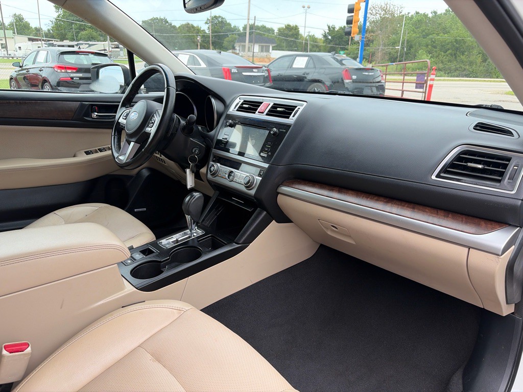 2016 Subaru Outback Image 22
