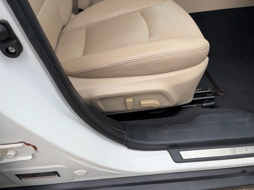 2016 Subaru Outback Image 24