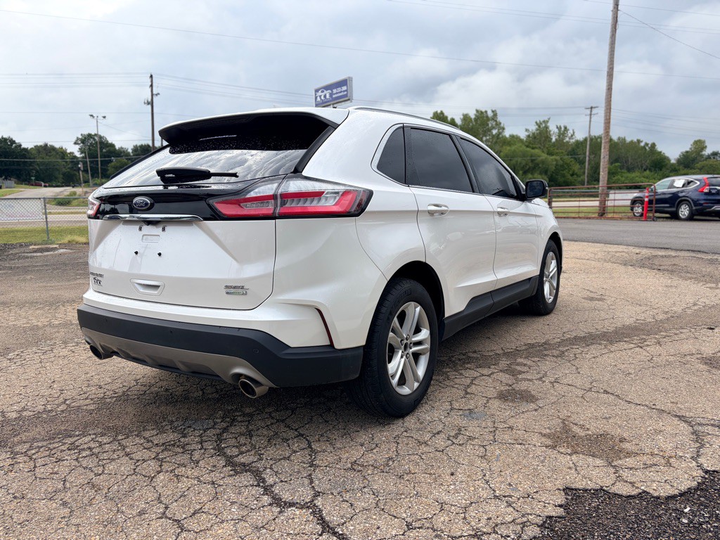 2019 Ford Edge Image 5