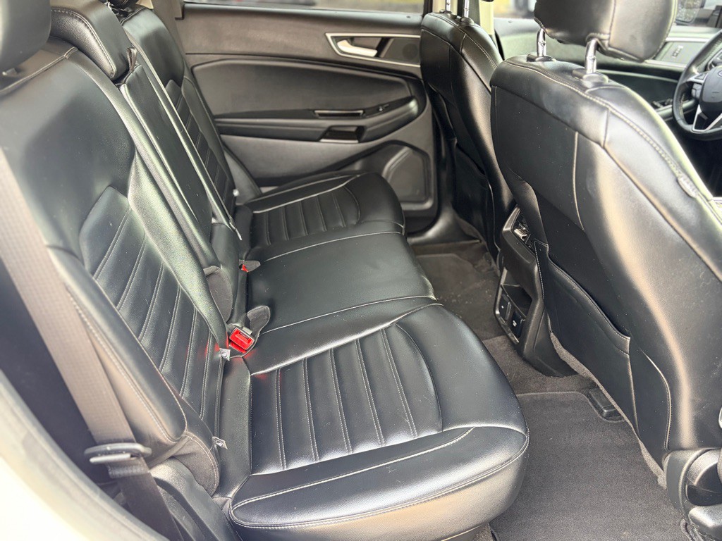 2019 Ford Edge Image 24