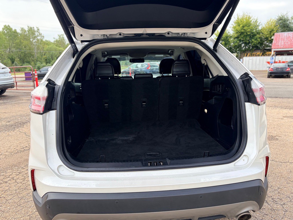 2019 Ford Edge Image 27