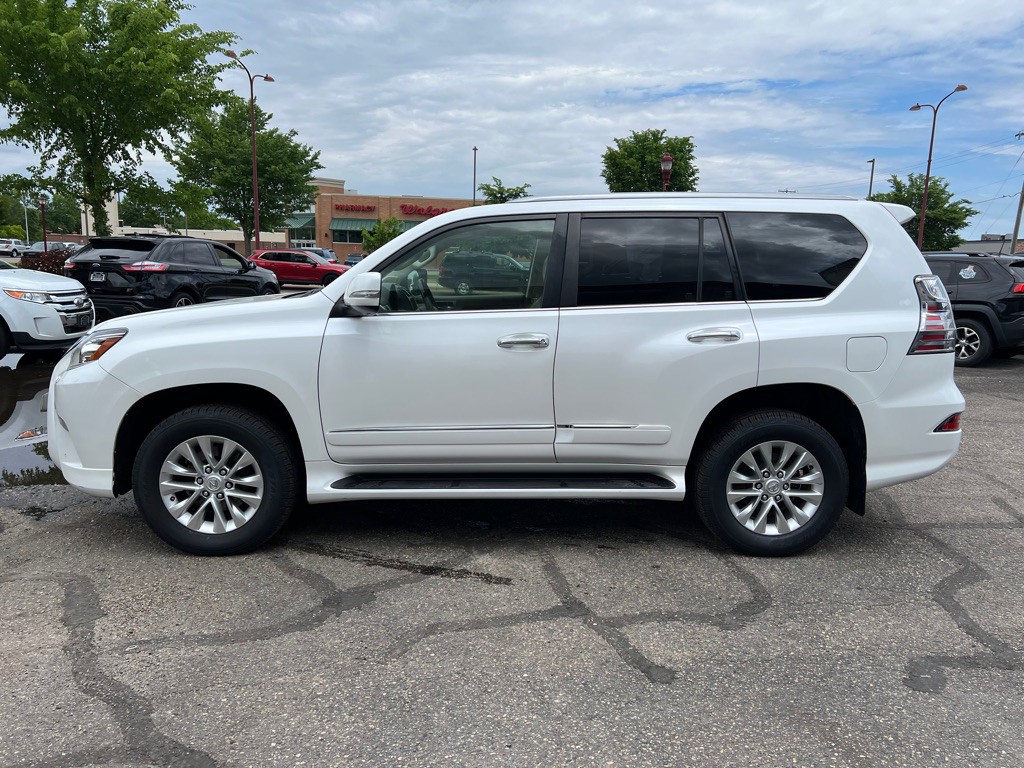 2019 Lexus GX Image 5