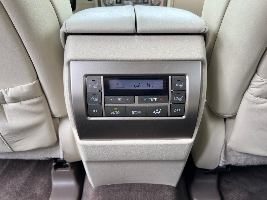 2019 Lexus GX Image 12