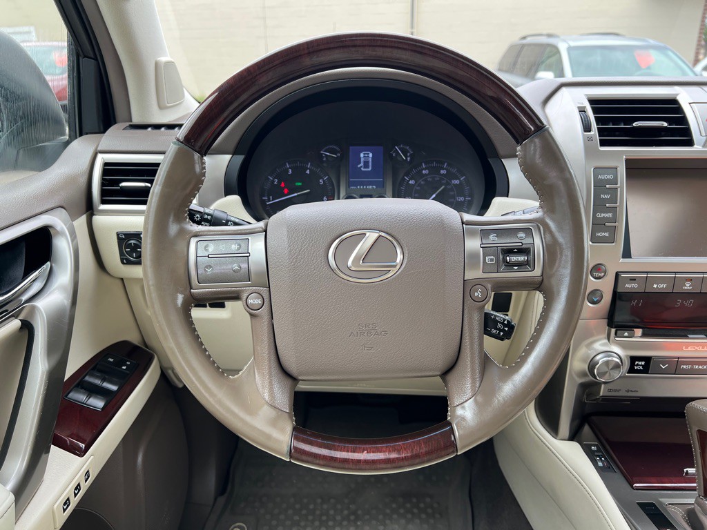 2019 Lexus GX Image 21